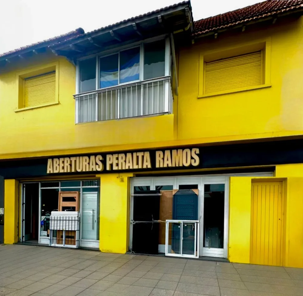 Sucursal de Aberturas Peralta Ramos en Av. Juan B. Justo 3147